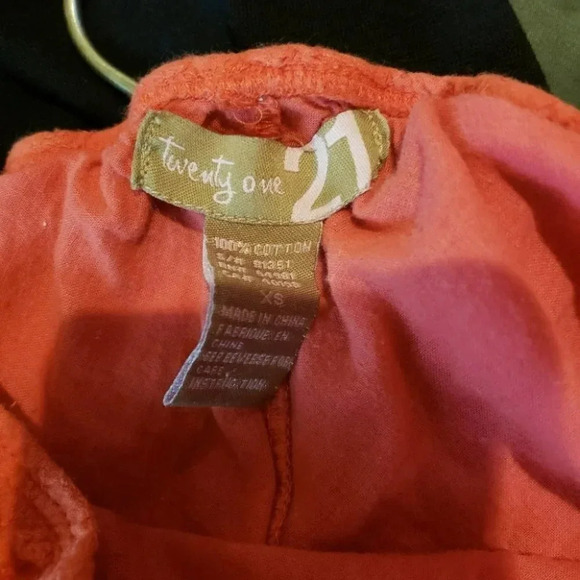 Forever 21 XS full skirt in salmon - Picture 5 of 6